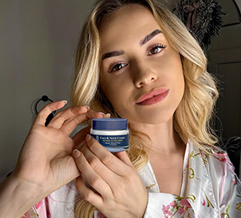 Seamless Process for Hermony Essentials' Face &amp; Neck Cream